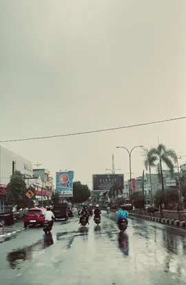 pbm dgn hujannya 