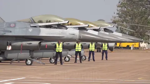 F-16 กองทัพอากาศไทย  Royal Thai Air Force  #กองทัพอากาศไทย #กองบิน1โคราช✈️✈️  #F16 #airshow  #fypシ 