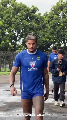 Gassken bang Ramon🔥 #persib #bandungfootball #explorepersib #ramontanque #pialapresiden2025 #bobotohpersib1933 #viking #indosiarsports #vidio #brimo #fyp #foryoupage #capcut 