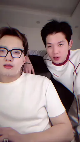 các mợ nghĩ gi về vdeo này =)))