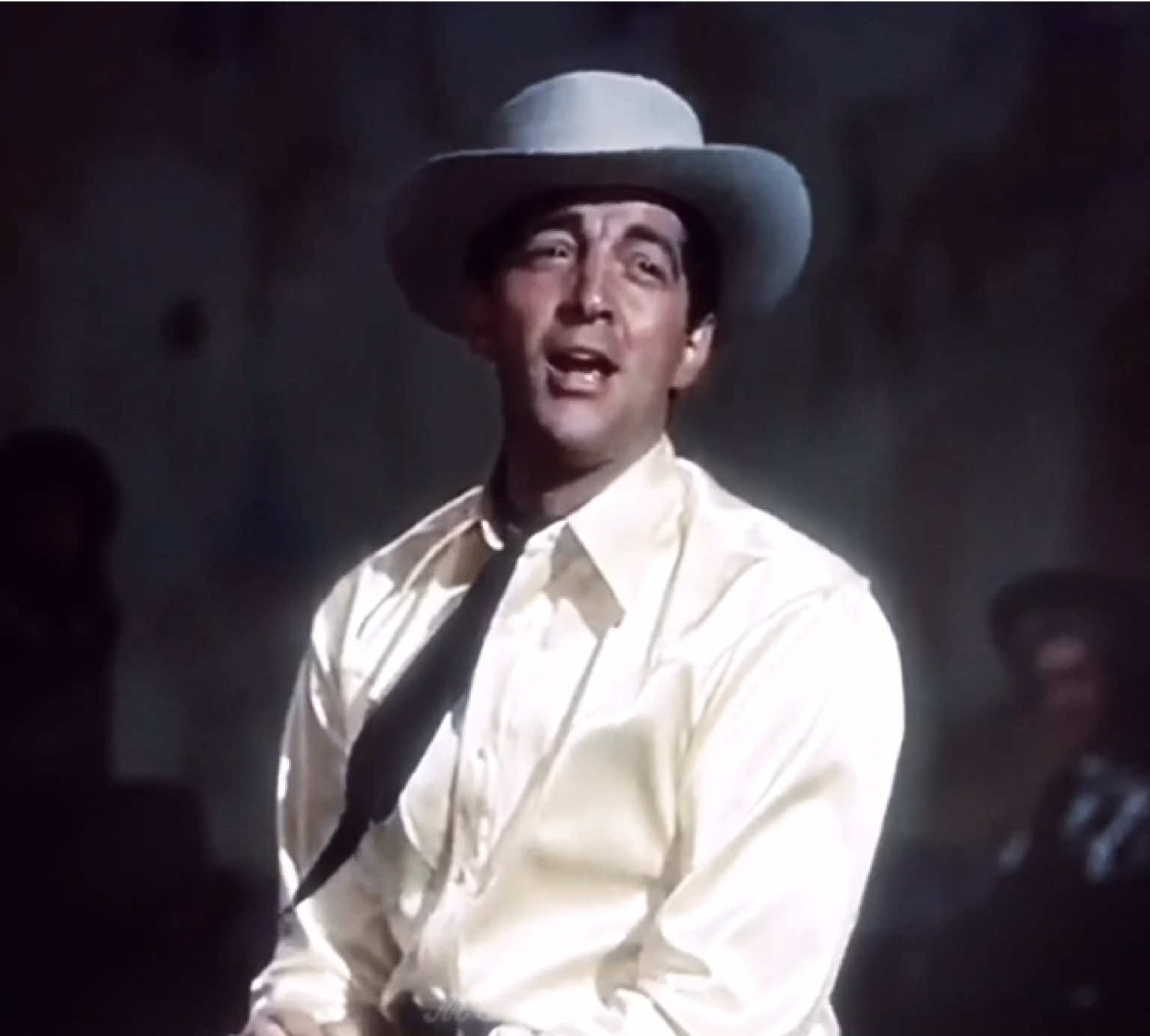 #martinandlewis | could not for the life of me find this movie in good quality so I’m sorry 😔😔 #jerrylewis #jerrylewisedit #deanmartin #deanmartinedit #oldhollywood #pardners #moveedit #1950s #edit #fyp #viral 