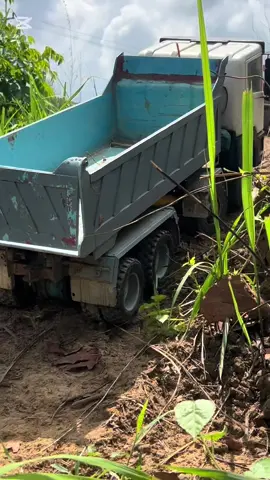 Rc Truck #rcb #rccars #rcracing #rckubota #excavator #toys #500k #Rc #tiktokusa #tiktokshop #foryoupageシ #usa🇺🇸 #usa #new #newyork #happylife #tiktok #fypシ゚viral 