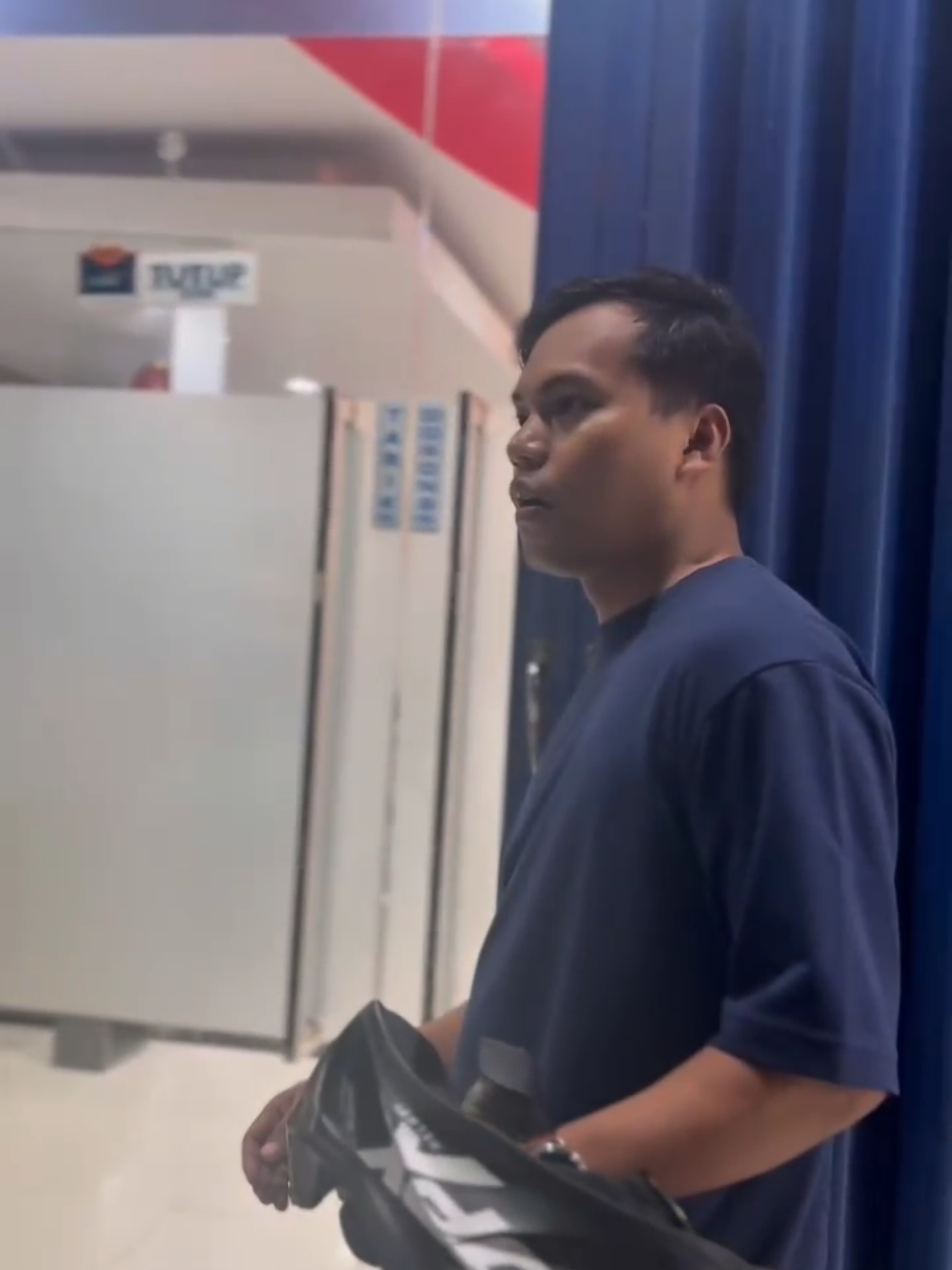 Buka rekening Bank Mandiri sekarang tidak perlu harus ke Kantor Cabang Bank Mandiri. Cukup di tempat kamu berada, langsung scan barcode pembukaan rekening Bank Mandiri. Gampang kan?? #koprabymandiri #livinbymandiri #fyp 