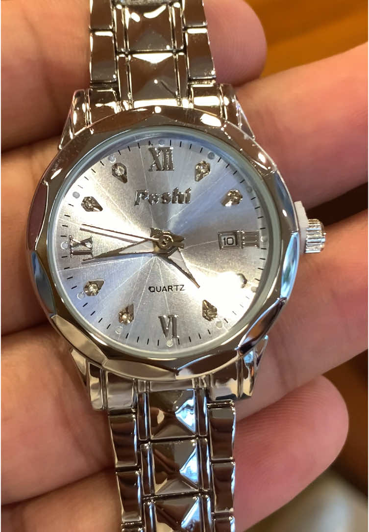 Buruan diorder jam tangannya jangan sampai kehabisan #jamtangan #jamtanganviral #jamtanganmurah #jamtanganoriginal #jamtangankeren #jamtanganmewah #jamtanganantiair #jamtanganperempuan  #jamtanganwanita 