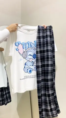 Outfit at home 💗🌧️  #kaoskoreanstyle #tshirtkorea #kaospremium #kaosoversizeimport #outfitinspiration #outfitideas #tartanpants #tartankulot 