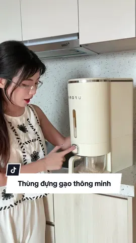 Em thùng đựng gạo này vừa đẹp vừa thông minh hihi #hoaihayho #reviewdogiadung #dogiadung #thungdunggao #uforu 