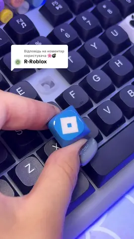 Відповідь користувачу @🌸💣 Drawing R for Roblox but on keyboard! Custom keyboard!@Roblox #robloxfyp #robloxgames #drawingtutorial #drawings #keyboard #tik_tok 