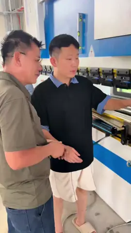 Chuyên cung cấp các loại thiết bị kim loại tấm#中国人在越南 #钣金加工 #钣金设备 