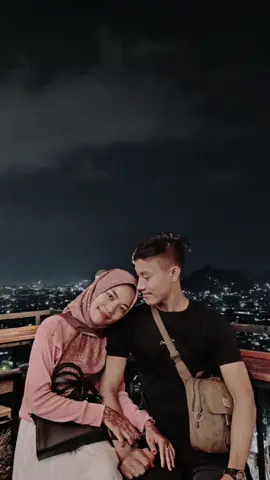 pacaran halal @Devisthaaa #istri #istriidaman #istrisolehah #fyp #tiktok #instagram #fypシ゚viral #fypシ #kesayangan 