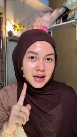 Kalo ngamuk juga gabikin muka tenang kan😩 jadi aku cari moist yang pass untung nemu❤️ @MKSKIN TEAM JAKARTA - BANTEN #mkskinjktbanten #mkskin #mkskinmoisturizer 