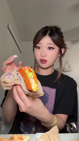 In case you’re in bed hungry #mukbang #tacobell 