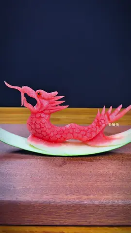 Carving a Chinese dragon out of a watermelon 😍😍😍 #fyp #tiktok #good #fun #chef #funny #awesome #food #skills #master #amazing #Love #girl #cake #respect #cool #👍 
