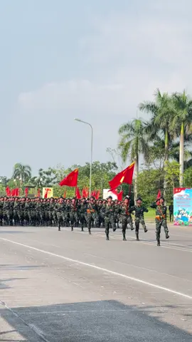 Bước chân của các chú thật vững vàng #a80 #viral 
