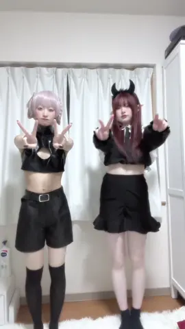 右の人元の肌白すぎてちょっとでも美白加工したら光飛びする #七草ナズナコスプレ #リズきゅんコスプレ #cosplay 