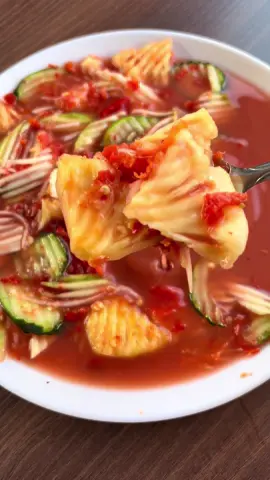 📞100 panggilan masuk dari Rujak Pindang Mbok Gek📞 Kalian udah cobain rujak kuah pindang disini? Dijamin ketagihan sihh, apalagi bisa request buah favorit kalian🤤🫶🏻 #rujakpindangmbokgek #rujakkuahpindang #bali #viral #enak #infodenpasar #fypシ゚viral 