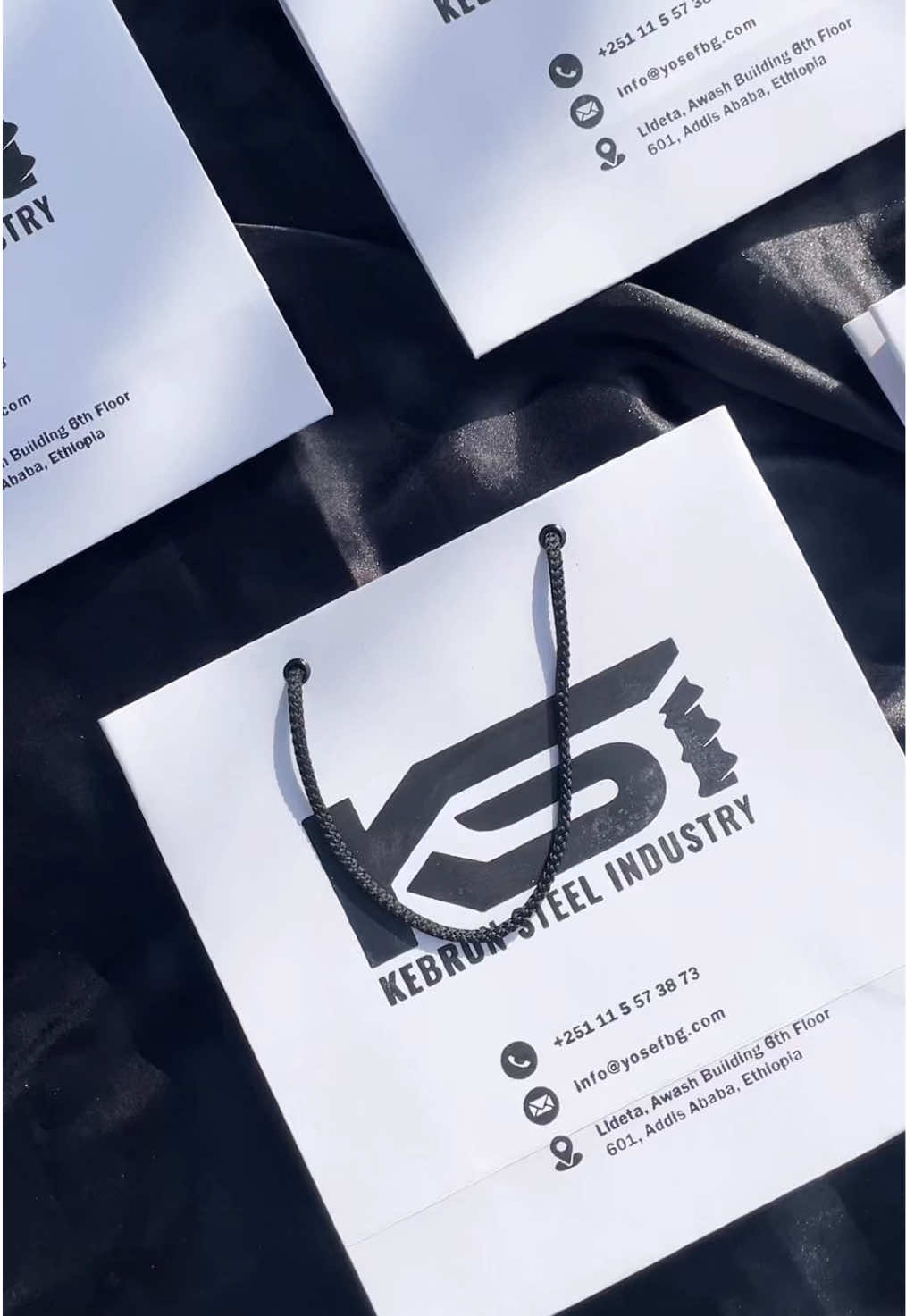Because first impressions matter. Custom paper bags made right.#kutapackaging #በኢትዮጵያ_የተሰሩ #PaperBagEthiopia #BrandedBags#custompackaging #printing #fyp 