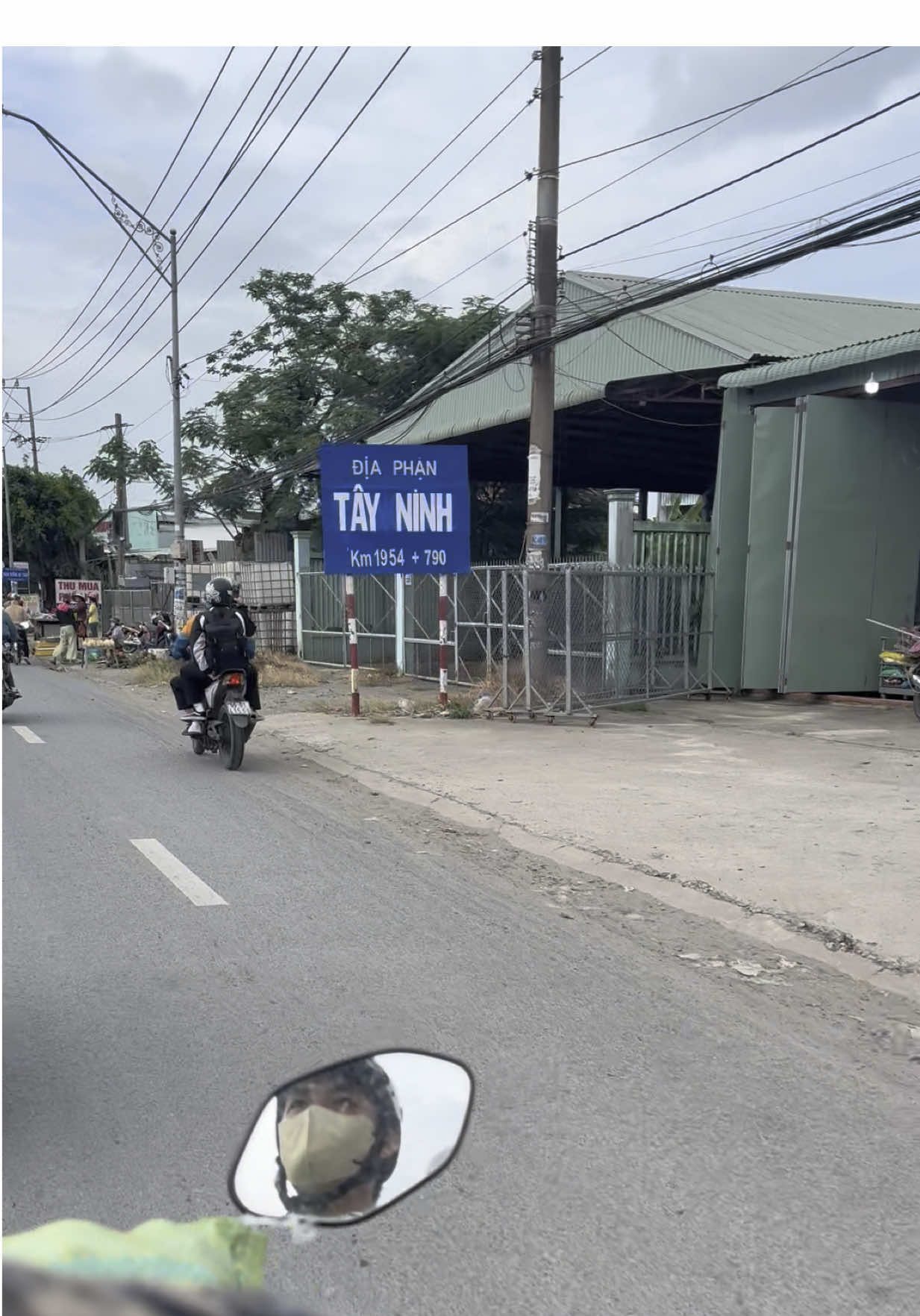 Ủa :)) vĩnh long lên sg đi ngang tây ninh nè 🧐 #70tayninh #64_vinhlong #funny 