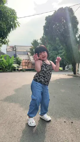 GRRRR 🐯 cute lil Tiger 🐯❤️🥰!!! #remix #justforfun #fyp #fypシ゚viral🖤tiktok #kyliejov #dancewithkylie #trendingsong #dancechallenge #kylie #cute #schoolholidays #viralsong #malaysia #djremix 