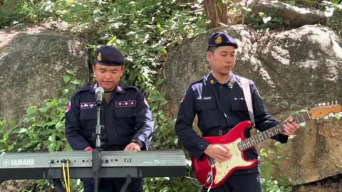 បទ យោធាខេមរា Cover By ប្រាក់ សុគន្ធលំនាំបទមរតកដើម  ច្រៀងដោយ          ប្រាក់ សុគន្ធ  និពន្ធទំនុកច្រៀង     Srorng phanith Mixmaster           ស៊ុន សាវរី🎤🎹🎸🙏 ❤️ មានពេញក្នុងលីងខាងក្រោម https://youtu.be/8QaRjld_rKY?si=IVL2KA1lR6rWlf0X