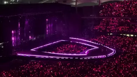 blackpink - Forever Young  DEADLINE World Tour in goyang @JISOO @LISA @JENNIE @ROSÉ @blackpinkofficial ) #blckpink #blink #fyp #foryou #hot 