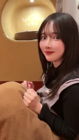 猫バカの友達をマイクロブタカフェに連れてきてみました#猫友のキュン死がすぎる 