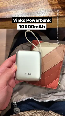 ปกติพาวเวอร์แบงค์อันเล็กๆ จะไม่มีสาย อันนี้มีสายให้ครบจบเลย fastcharge ด้วย ได้มาตรฐานไปได้ทั่วโลก💯❤️ #ของดีบอกต่อ #เพาเวอร์แบงค์ #เพาเวอร์แบงค์พกพา #เพาเวอร์แบงค์มีสายในตัว #เพาเวอร์แบงค์จิ๋ว #แบตสำรอง #แบตสํารองชาร์จเร็ว #vinko #tiktokป้ายยา #ป้ายยาgadget #ดรีมมับรีวิว #dareemzzz 