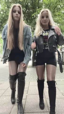 These divas are going to guns n roses #gunsnroses🌹🔫 #gnr #gunsnroses2025 #tour25