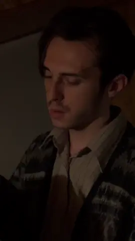 Please can someone check on Sirius ? Might need some air. #fyp #wizardingworld #darkacademiaoutfits #forurpage #marauders #remuslupin #maraudersau #cowboyau 