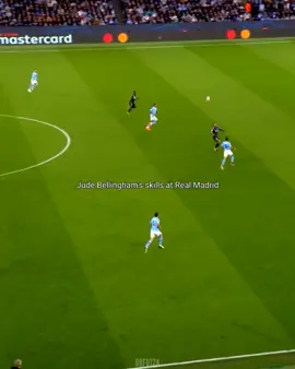 Jude Bellingham's skills at Real Madrid ☠️  . . . . . #bellingham #judebellingham #skills #football #realmadrid #england #edit #footballtiktok #footballedit #fyp 