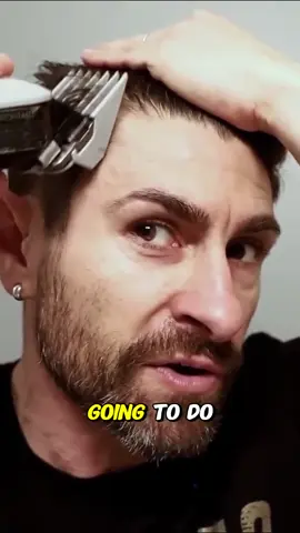 The 1 minute home haircut HACK every guy should know. If you're in a rush and need to tidy up your hair, follow this tutorial...