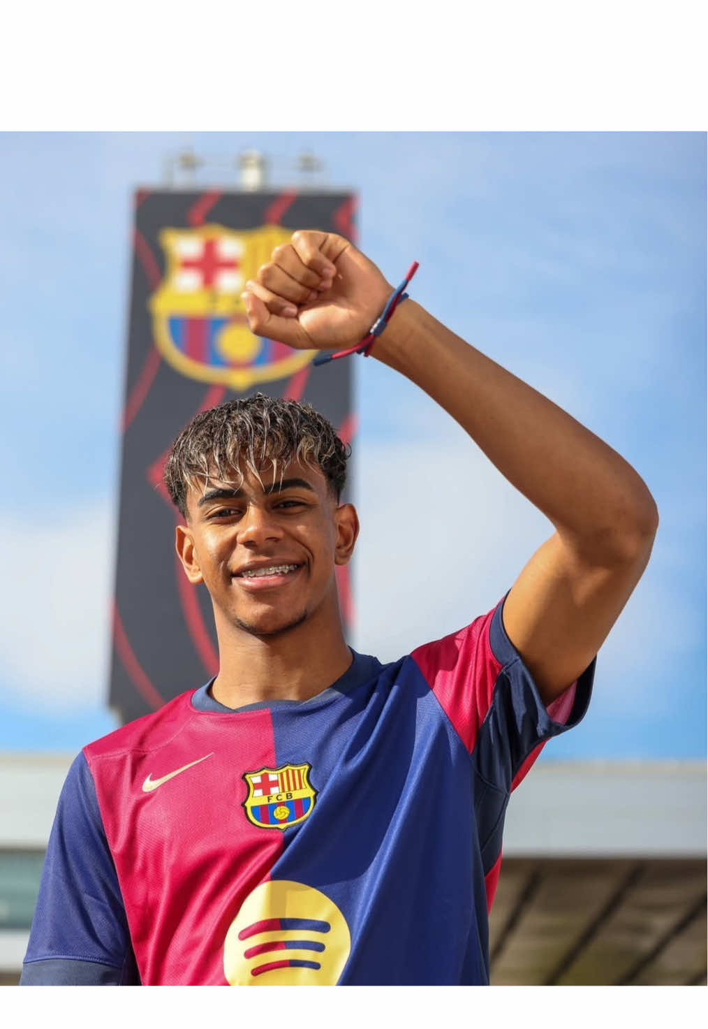 Loco💋💍 @Lamine Yamal @fcbarcelona #fyp #foryou #foryoupage #viral #tiktok #trending #comedy #duet #memes #explore #LamineYamal #Yamal #FCBarcelona #Barça #LaMasia #FootballEdit #SoccerEdit #FootballSkills #Wonderkid #NextGen #FutureStar #FootballTalent #Skills #Dribbling #Goal #ViralEdit #TeenProdigy #EURO2024 #SpainNT  