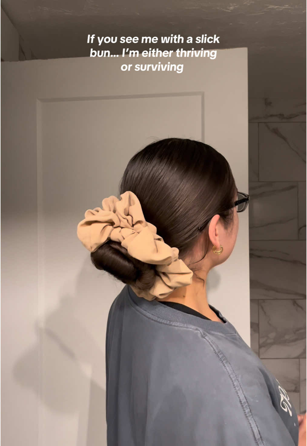 Oversized scrunchies for life🫶🏻 Scrunchie from @TJ Maxx  #sahmhairstyle #slickback #oversizedscrunchie #hairstyle #dolahair #tjmaxx #tiktokshop @DOLAHAIRCAREUK 