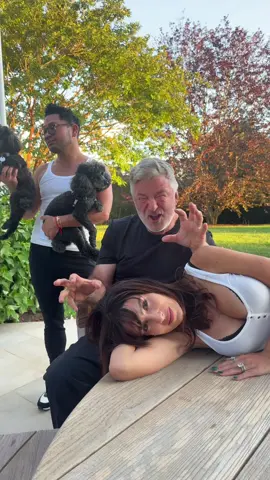 How is Alec’s grrrrrr? I think it’s GRRRRREAT 🐯! @isaacboots  #hilariabaldwin #alecbaldwin #isaacboots 