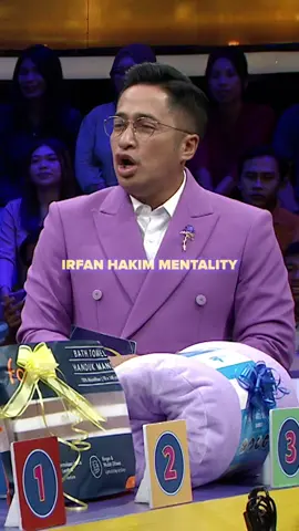 Host lain: membawakan acara. Aa @IRFANHAKIM75 membawakan tawa sejuta umat😭🤣💙 #fypシ #fypgakni #fypdong #foryoupage #irfanhakim #Family100 #Family100ID #FamilyFeud #FamilyFeudID #SurveiMembuktikan #viral #hits Family 100 core #F100core #Family100core 
