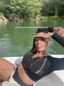Quelque part sur l’eau, un bloomy gloss, un bon spf >>>> #thisandnotknowingwhatdayitis #fyp #explore #tiktokguadeloupe #trendingsongontiktok #yenkivou @juste.bloomy