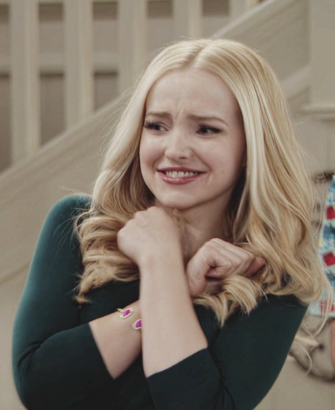 dare i say disney's most iconic blonde #livrooney #dovecameron #livandmaddie #tunasvoid 