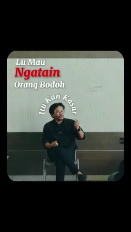 Diksi bukan soal gaya, tapi kedalaman isi. Kata yang salah bisa menyesatkan logika. Seperti kata Fery Irwandi. #malaka #malakaproject #ferryirwandi #diksi #tanmalaka 