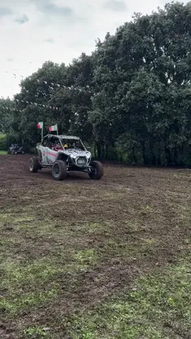 Enciendo Motores🔥🏎️ @luissandovallll #luissandoval #offroad #motores #canam #rzr #offroad #corridos #vida #mexico
