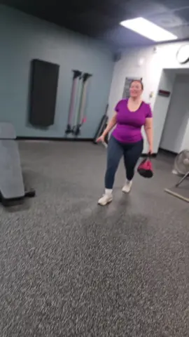 #FitnessJourney #thicktok #MontanaMuscle #musclemommy 