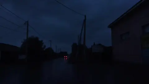 Tired. #real #sad #sadvideo #мрак #тоска #грусть #печаль #усталость #одиночество #комфорт #вайб #vibe #comfort #темнота #тьма #дождь #fypシ 
