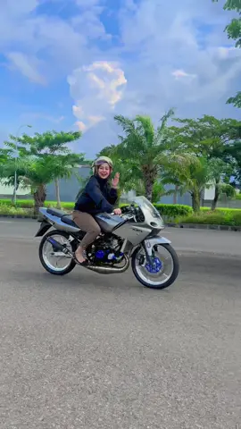 Mama gaul 🥰🔥 #ninjarr #ninjarrold #kawasakininja #rrold #2stroke #2taklovers #gass #fypage #fyp 