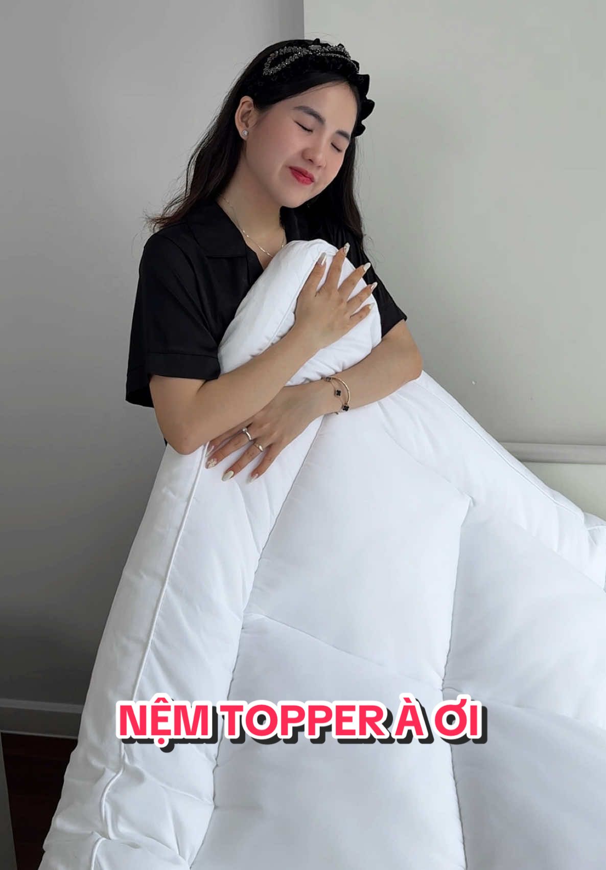 Nệm topper À Ơi lông vũ Microfiber cao cấp , nằm êm , cho 1 giấc ngủ ngon #nemtopper #topper #bedding #changagoidem #aoiconcept #muataitiktokshop 