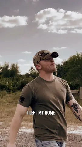 Legitimately no better feeling. 🪖 Song Name: I Left My Home Album: Cadences Volume 1 . . 🎧💿 All the cadences are available to listen to via hard copy CDs and are out on your favorite music service. You can find a Iink to all of the above on my profiIe. 👕 The shirt/hat I’m wearing and other merch are also available using the same Iink. #jonathanmichaelfleming #military #ilefymyhomecadence #militarycadence