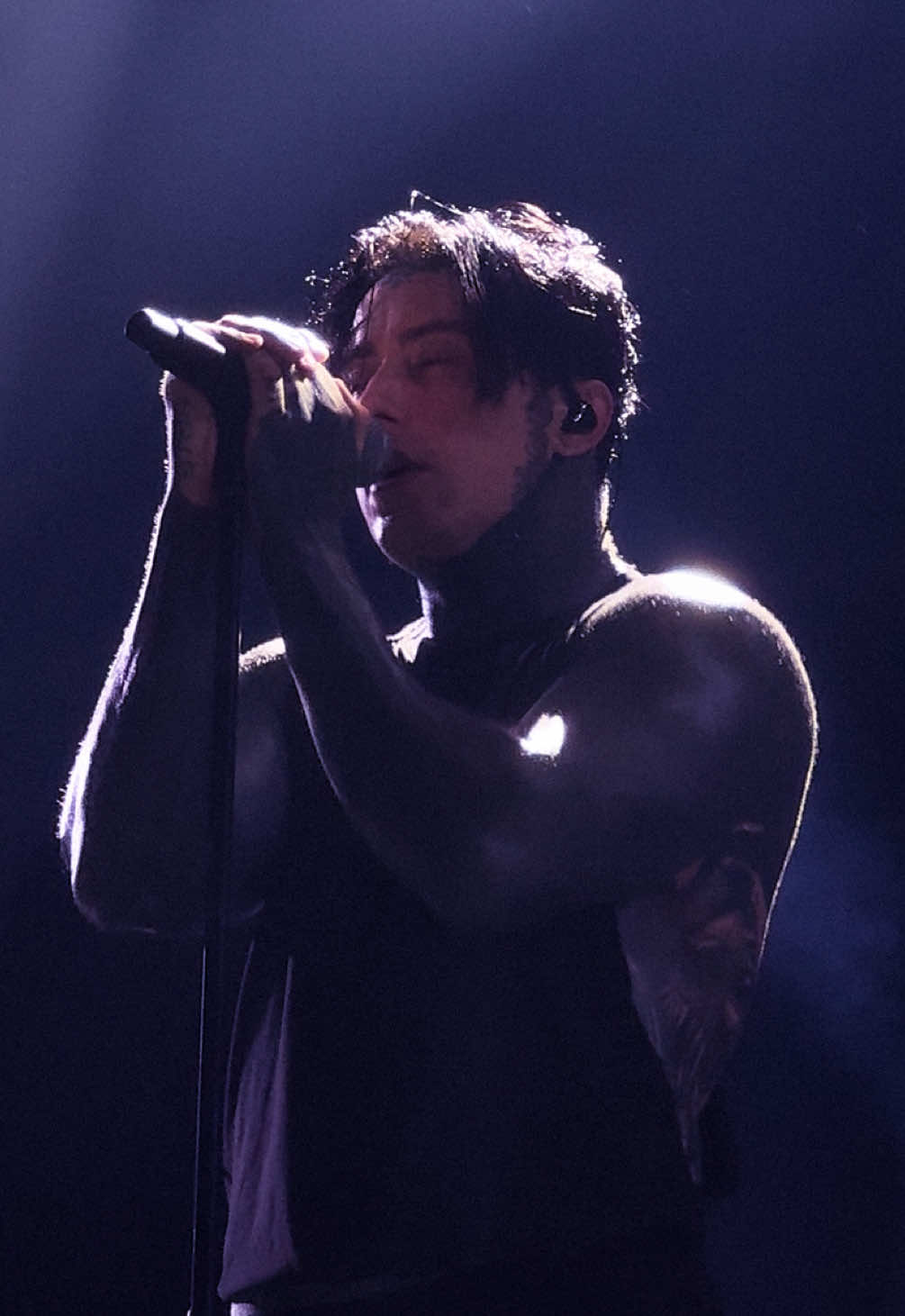 guilty pleasure — i’ve been coming back to this video more than i wanna admit 👁️👁️ - @Falling In Reverse #fallinginreverse #ronnieradke #godisawoman #godisaweapon #dortmund #concert 