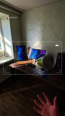 A bit of a late post today, had a lot of work to do😵‍💫 #techtok #setup #setupgaming #setupgamer #maketechtokgoodagain #gaminggear #techmemes #gravityyume 