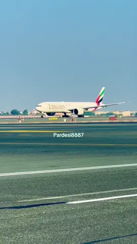 Emirates Airline 777-300 #emiratesairlines #crown #WorldSeries #pardesi #hindisong #airport #viraltiktokvideo #foruyou 