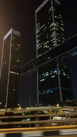 Dubai UAE🇦🇪 #fypシ゚viral #loving_dubai #foryoupage #dxblove #اكسبلورfypシ゚_explore❥ ##foryou #goviral #dubai🇦🇪❤️ #lovindubai #tiktoktraditions #tiktok #explore #Viral #tiktokdubai🇦🇪 #burjkhalifa 