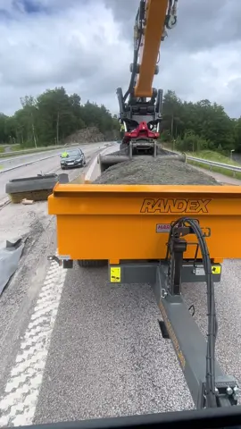 #sverige #liebherrfamily #liebherrsverige #liebherr #construction #rototiltsverige #tiltrotator #sweden #grävmaskin #heavyequipment #rototilt #videoviralitiktok #gothenburg #excavatorsweden #excavator #LIVE #bagger #vireal #TikTokLIVE 