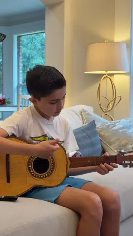 There's no better feeling than singing from the heart while strumming my vihuela. It's where my soul and culture come to life. #MariachiVibes #VihuelaLove #mateo #moralesvihuela #passion #cucurucucu #cantante #musico #musician #july #fyp 