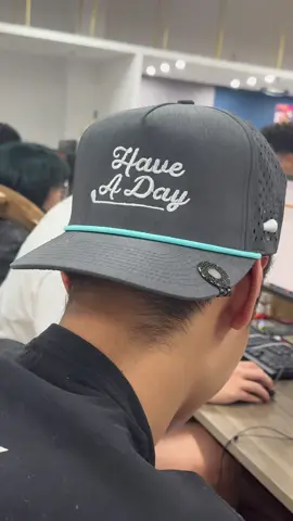 Wear it anywhere #golfhats #golf #golftiktok #fyp #trending #trend #golfer 